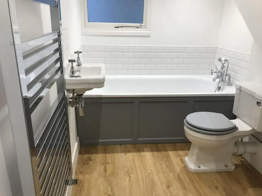 Perfect Brighton Getaway Near Beach, Town, Station 0*,