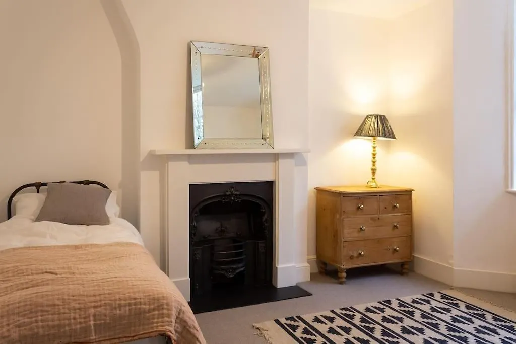 Perfect Brighton Getaway Near Beach, Town, Station United Kingdom